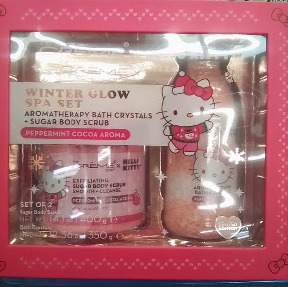 The creme x hello kitty winter glow spa set - Picture 1 of 2